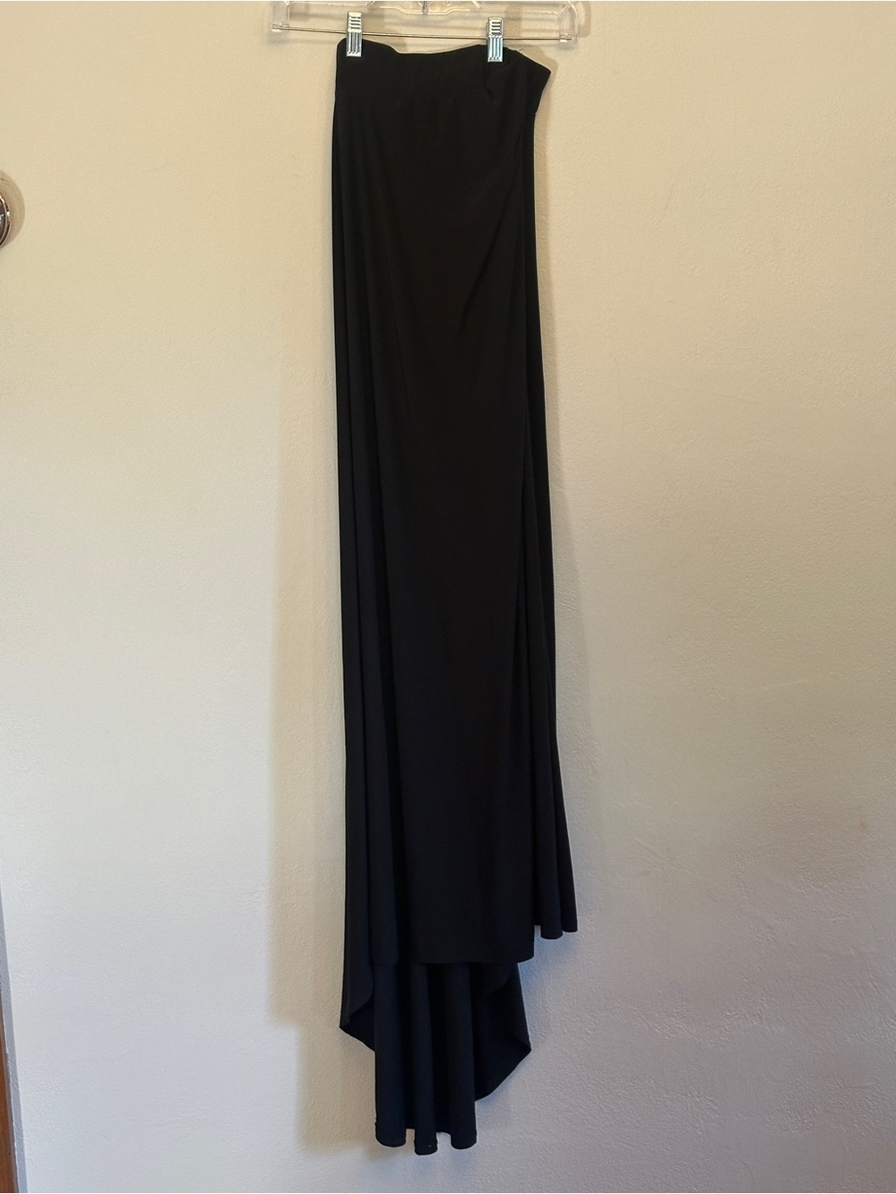 Windsor Black Maxi Skirt w/Small Train SM